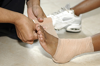 ankle sprains treatment in the Nassau County, NY: Long Beach (Freeport, Oceanside, Rockville Centre, Merrick, Lynbrook, Woodmere, Bellmore, Roslyn) and Williston Park (Hempstead, Levittown, Elmont, Uniondale, Garden City, Mineola) areas